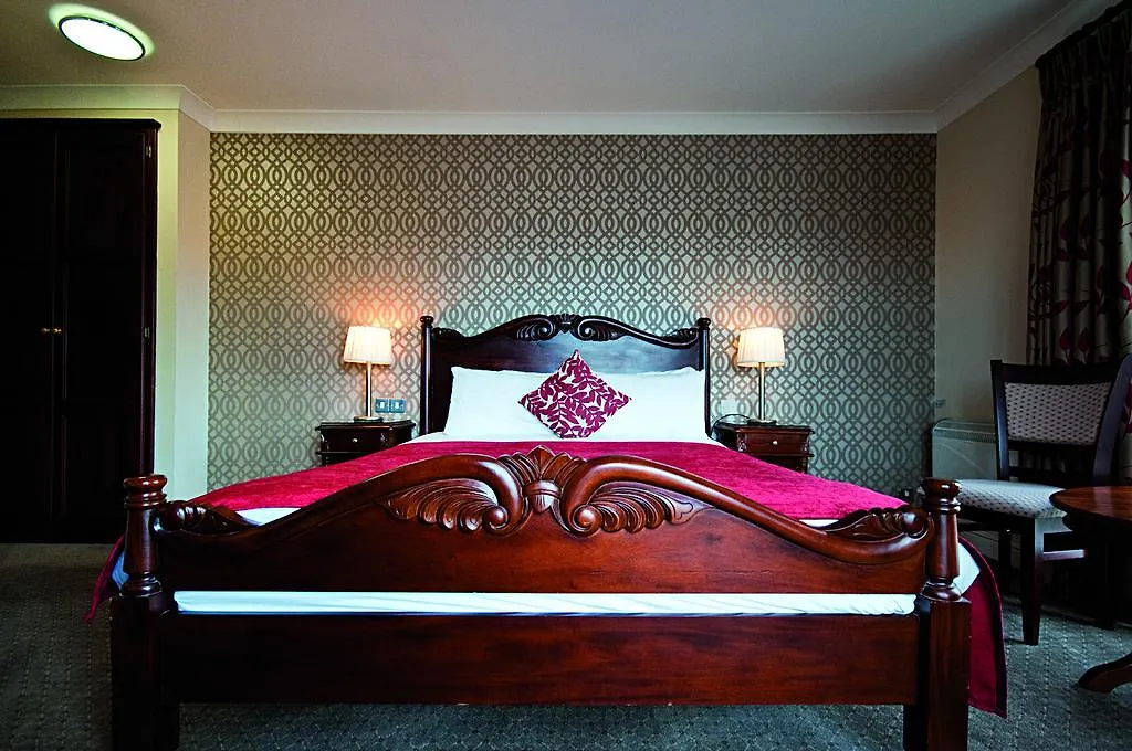 Killarney Riverside Hotel 4*,